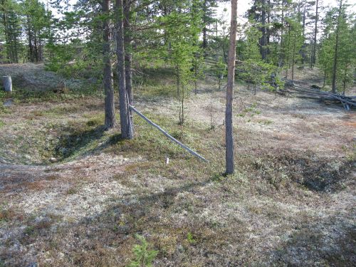 Kuva: Pyyntikuoppia luontokeskus Skierrin pihalla. Sirkka-Liisa Seppälä 2008