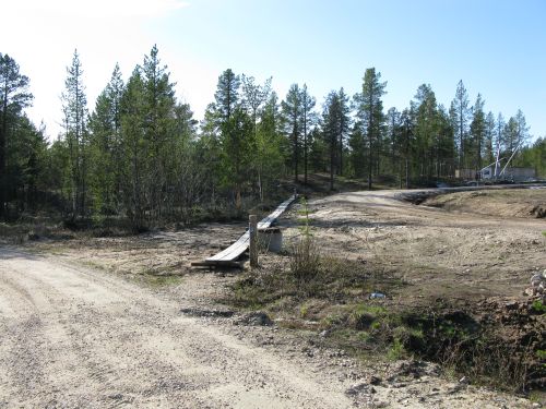 Opastettua polkua Jyppyrän laelle tehdyn tien länsireunassa. Sirkka-Liisa Seppälä 2008