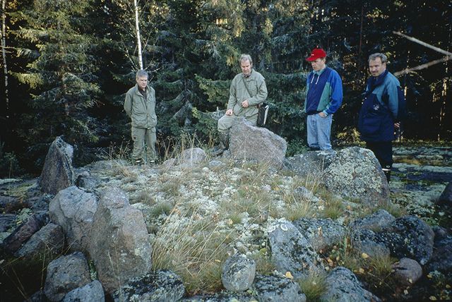 Kuva: arkkumainen röykkiö kunnostuksen jälkeen Pirjo Uino / MV 1996