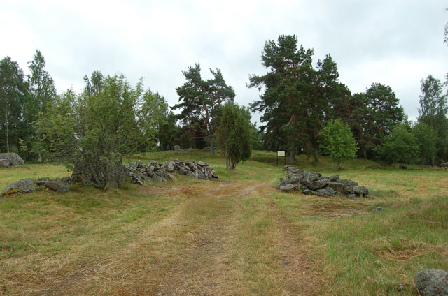 Kuva: Yleiskuva kalmistomäelle pohjoisesta päin. Teija Tiitinen 20.7.2009