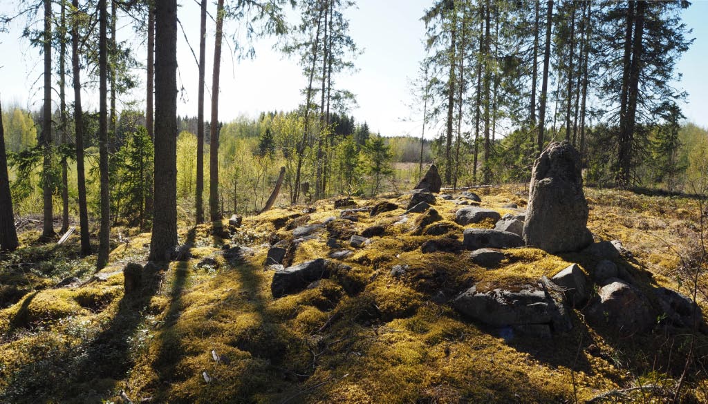 Merijärvi Ilvessalonmäki. Röykkiö kuvattuna kohti länttä. Teemu Mökkönen 28.5.2020