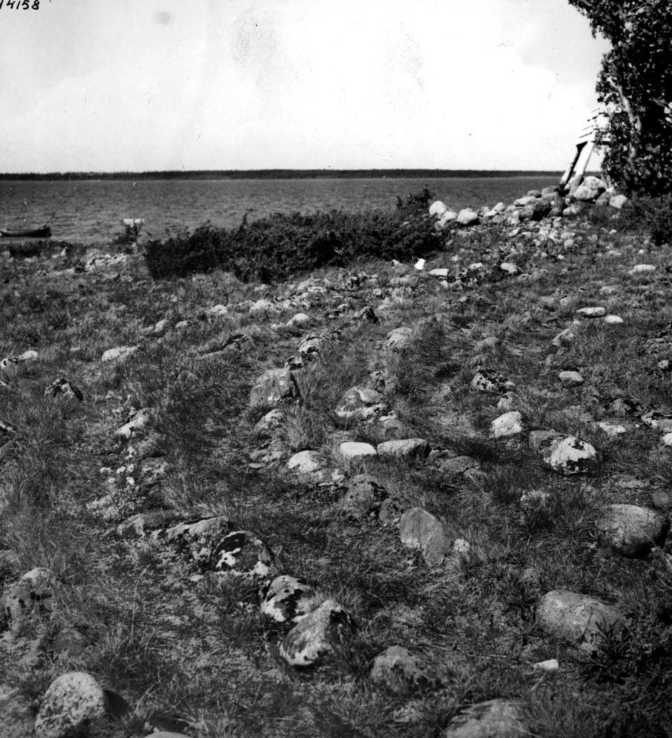 Kuva: Ajoskrunnin-saari Kemin edustalla. Jatulintarhoja. 25.7.1965
