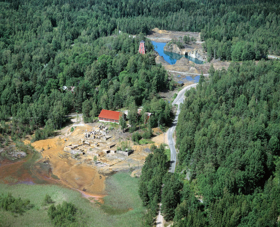Kuva: Lentokuva, yleiskuva alueesta. Hannu Vallas 18.7.1998